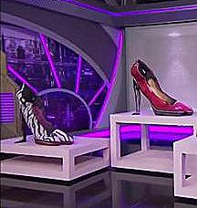 MAGIE ARTISTIQUE  A BASE DE CORPS FEMININS