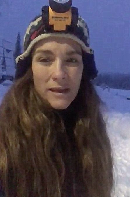 WOMEN e LIFE VOUS EMMENE EN ALASKA LES PIEDS DANS LA NEIGE