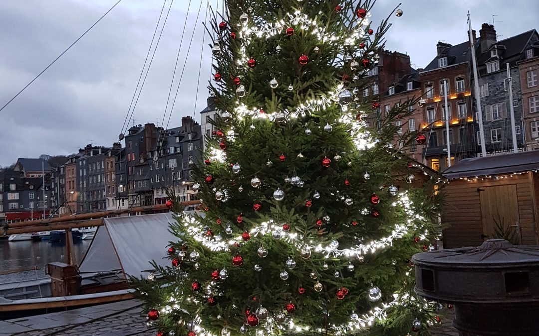 EN ATTENDANT PERE ET MERE NOËL…