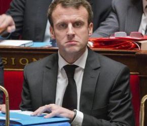 LA MACRONIE ATTEINTE DU SYNDROME DU VIEILLARD