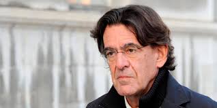 UN PHILOSOPHE N’EST NI UN SCIENTIFIQUE NI UN MEDECIN !