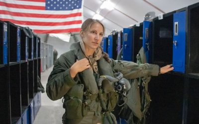 MISSION ACCOMPLIE POUR EMILY THOMPSON PILOTE DE CHASSE DE L’US AIR FORCE