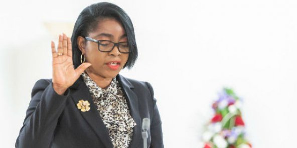 NOMMEE CHEFFE DU GOUVERNEMENT GABONAIS UNE FEMME SAIT DEVOIR RELEVER DE MULTIPLES DEFIS