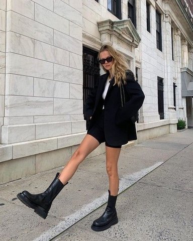 TENUE RÉPUBLICAINE  RECOMMANDÉE