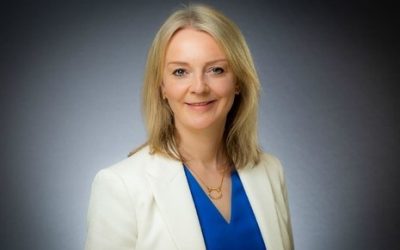 VACCINS ANTI-COVID19 AU ROYAUME-UNI LIZ TRUSS MET LES POINTS SUR LES I
