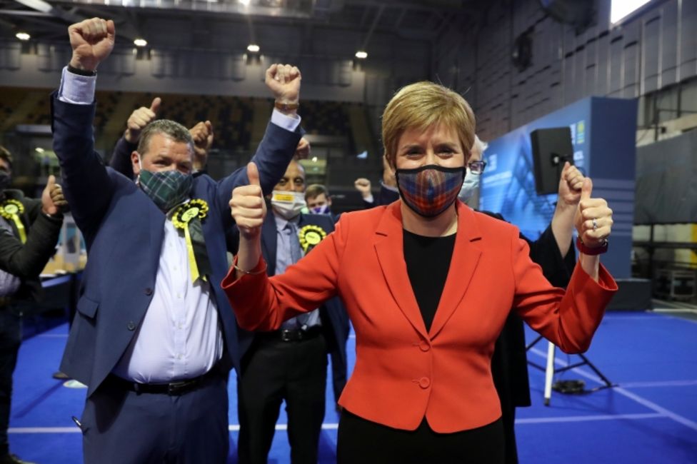 NICOLA STURGEON RECONDUITE PREMIÈRE MINISTRE EN ECOSSE