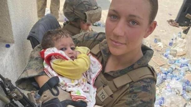 NICOLE GEE INCARNATION D’UN MODÈLE AU SEIN DU CORPS DES MARINE&rsquo;S