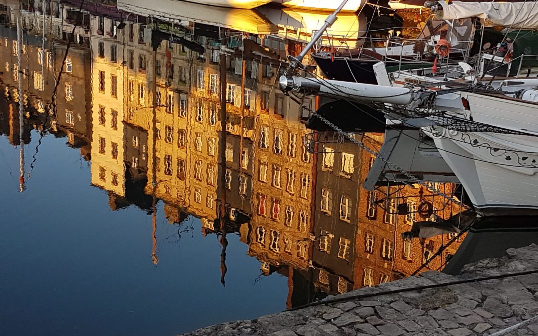 OH MON MIROIR MON BEAU MIROIR !