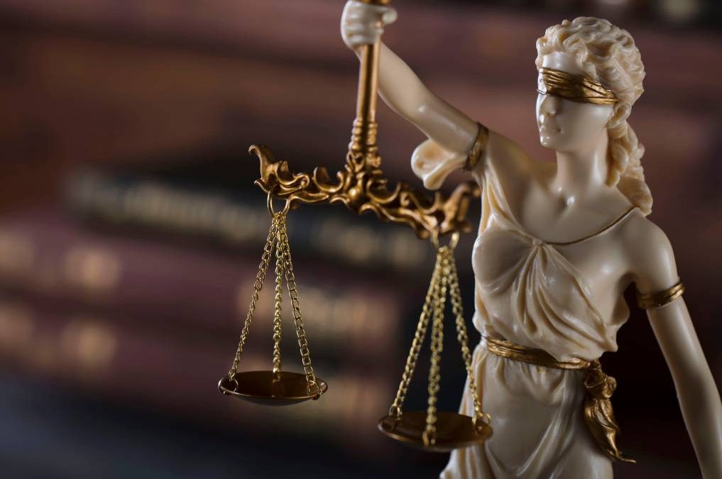 FEMMES ET JUSTICE POUR UNE CLARIFICATION DE LA LOI SUR LA LÉGITIME DÉFENSE