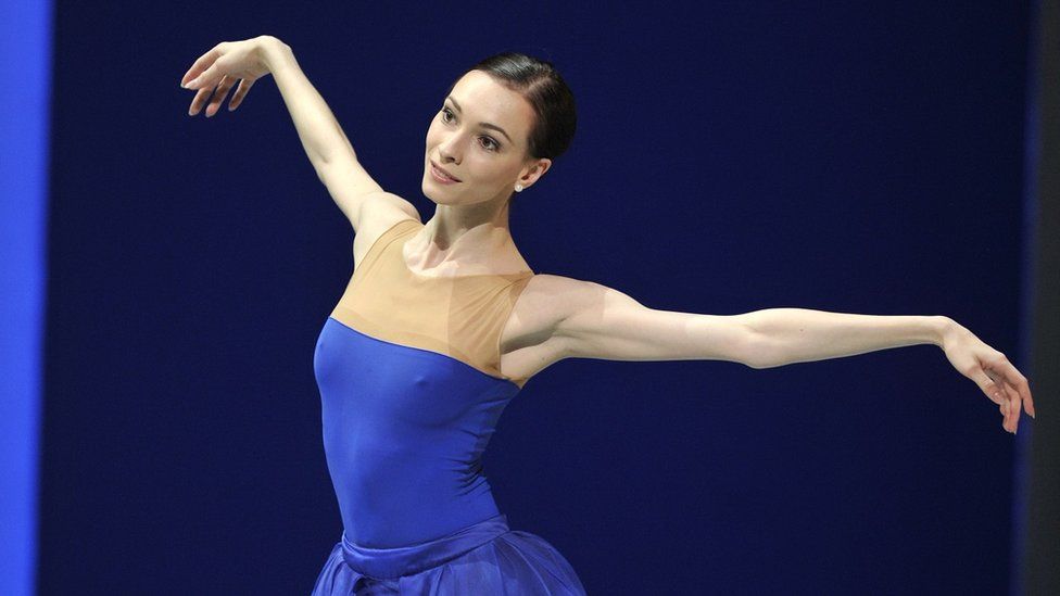 DANSEUSE ÉTOILE DU BOLCHOÏ OLGA SMIRNOVA N’ECLAIRE PLUS LA RUSSIE