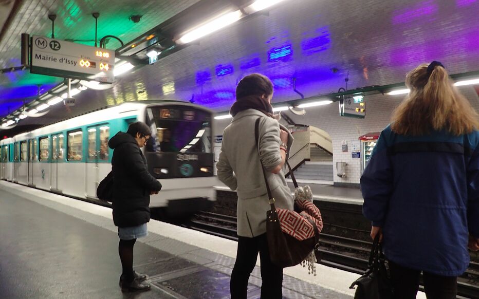 LES FEMMES SALARIÉES DAVANTAGE CONCERNÉES PAR LES HORAIRES ATYPIQUES