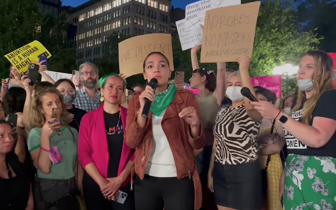 DROIT À L&rsquo;AVORTEMENT AUX ÉTATS-UNIS  ET RESPECT DE L&rsquo;IVG EN FRANCE FONT DE LA POLITIQUE