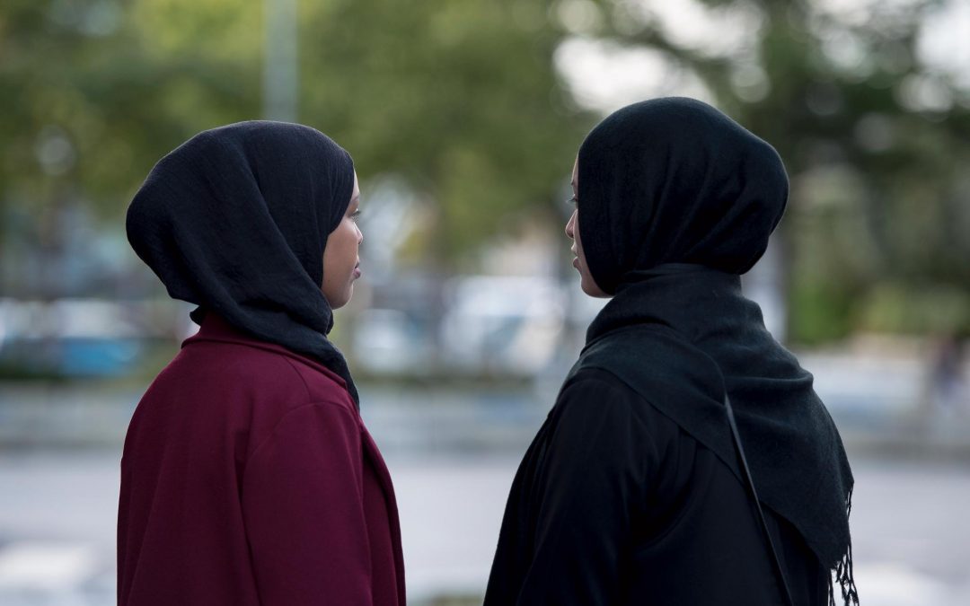 TÉMOIGNAGE D&rsquo;UNE JEUNE IRANIENNE SUR FOND DE MENACES À TÊTES MULTIPLES