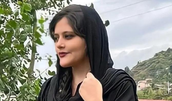 EN IRAN LA MORT DE MAHSA AMINI PROVOQUE LA COLÈRE DES IRANIENS ET DU MONDE ENTIER