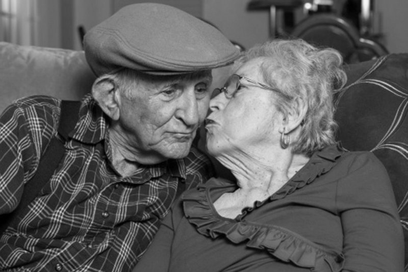 COMMENT PENSER ET PARLER VIEUX QUAND ON EST « ENCORE » JEUNE ?