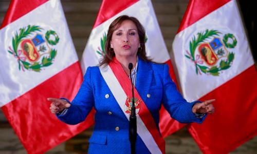 DINA BOLUARTE PRÉSIDENTE DU PEROU EN APPELLE À DES ÉLECTIONS ANTICIPÉES