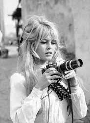 « BARDOT »  POUR UN REGARD OBJECTIF SUR UNE SÉRIE TV