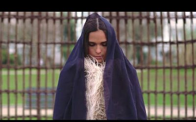  » NE TE PROMÈNE DONC PAS TOUTE NUE ! »