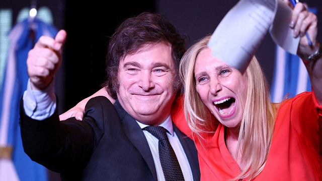 ARGENTINA ET DÉCOUPE À LA TRONÇONNEUSE