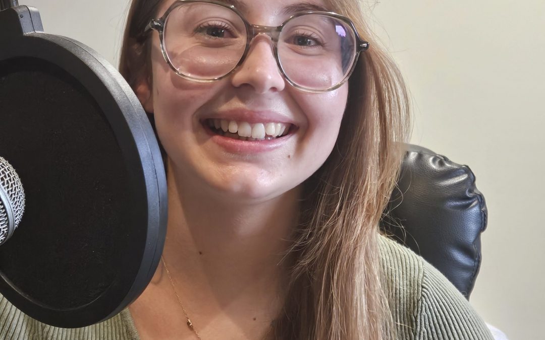 NINA RAVEND GÉNÉRATION Z ÉTUDIANTE EN SCIENCE POLITIQUE INVITÉE DE WOMEN eLIFE (PODCAST)