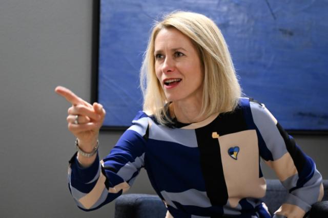 À LA RECHERCHE DE L&rsquo;OISEAU RARE OU DE LA PERLE RARE